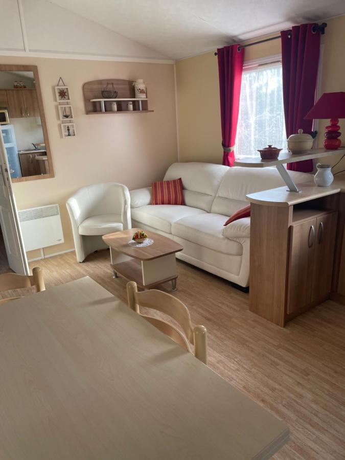 Mobil Home Parfait Etat Sur Camping Arvert Exteriér fotografie
