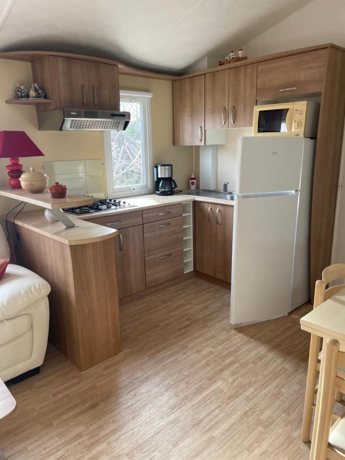 Mobil Home Parfait Etat Sur Camping Arvert Exteriér fotografie